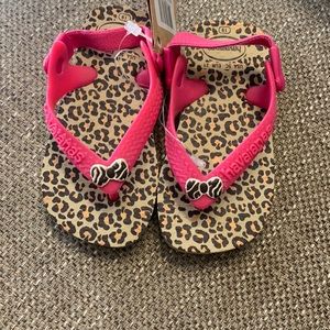 Brand-new never worn Baby Havaianas